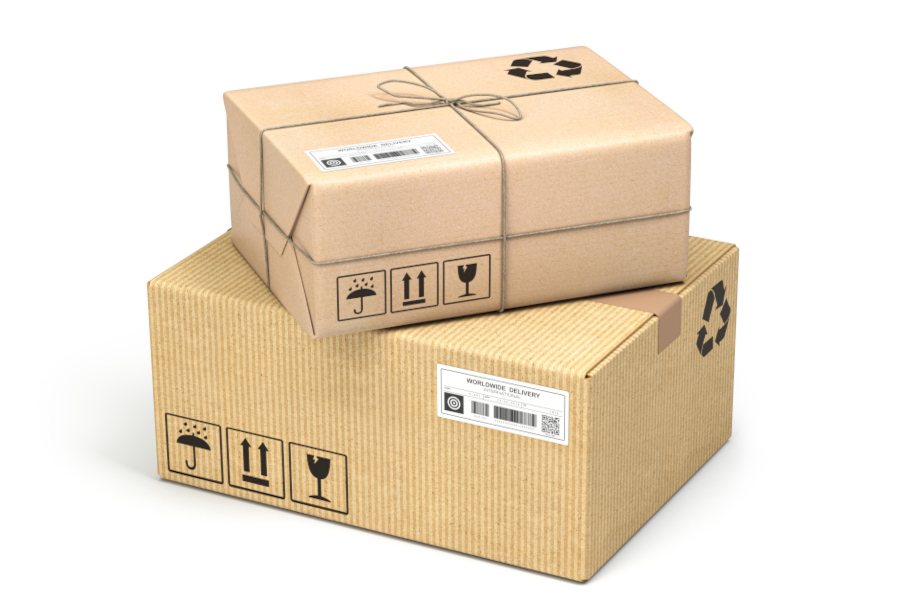 Zwei versandfertige Paketkartons